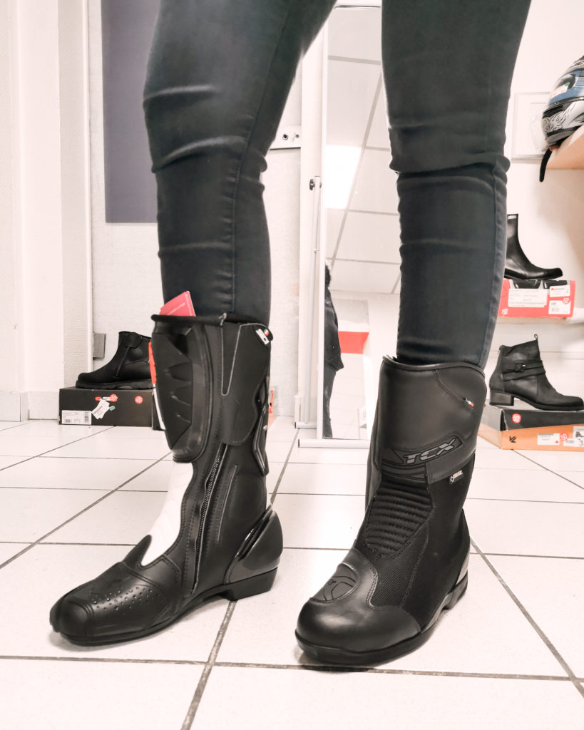 botte moto pour homme petite taille
