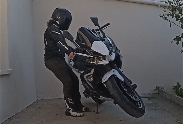 apprendre a faire demi tour en moto